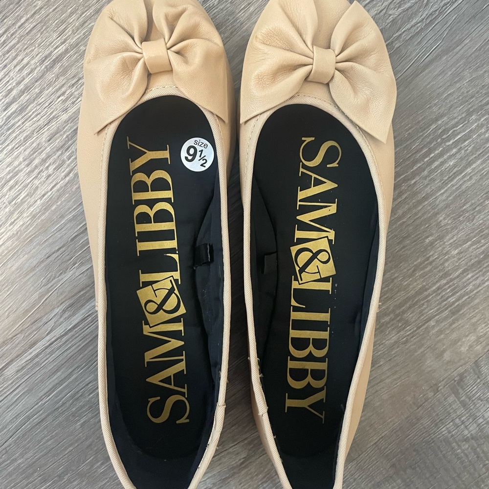 Vintage sam & Libby “tan” Leather Upper Ballet Flats NWT Sz 9.5